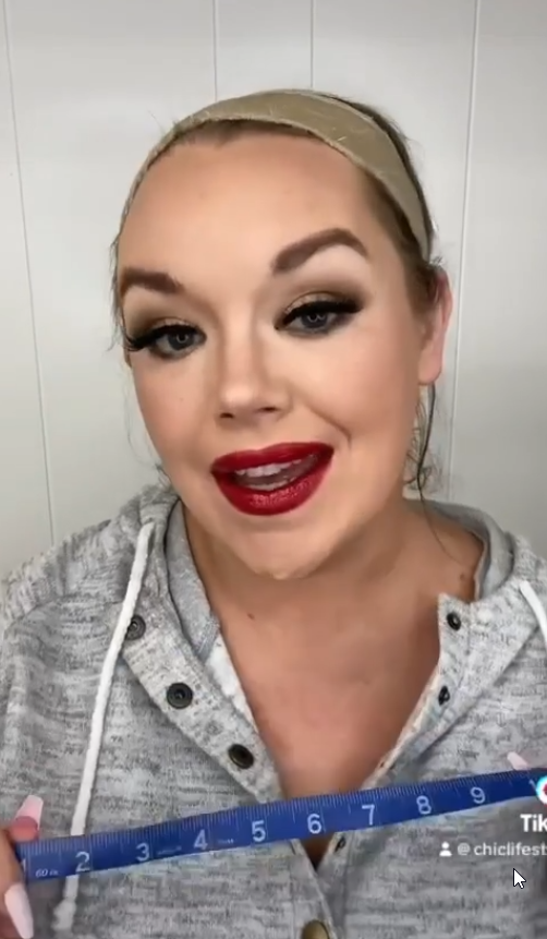 How to Measure Your Head to Wear a Wig