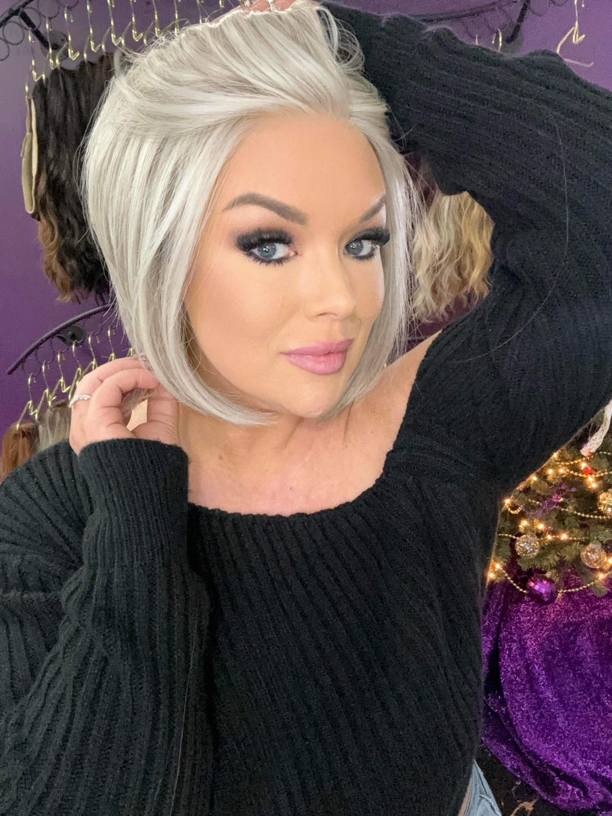 Kendra Glamour Grey Hand-Tied HS Platinum Luxury Wig CA1 W6447