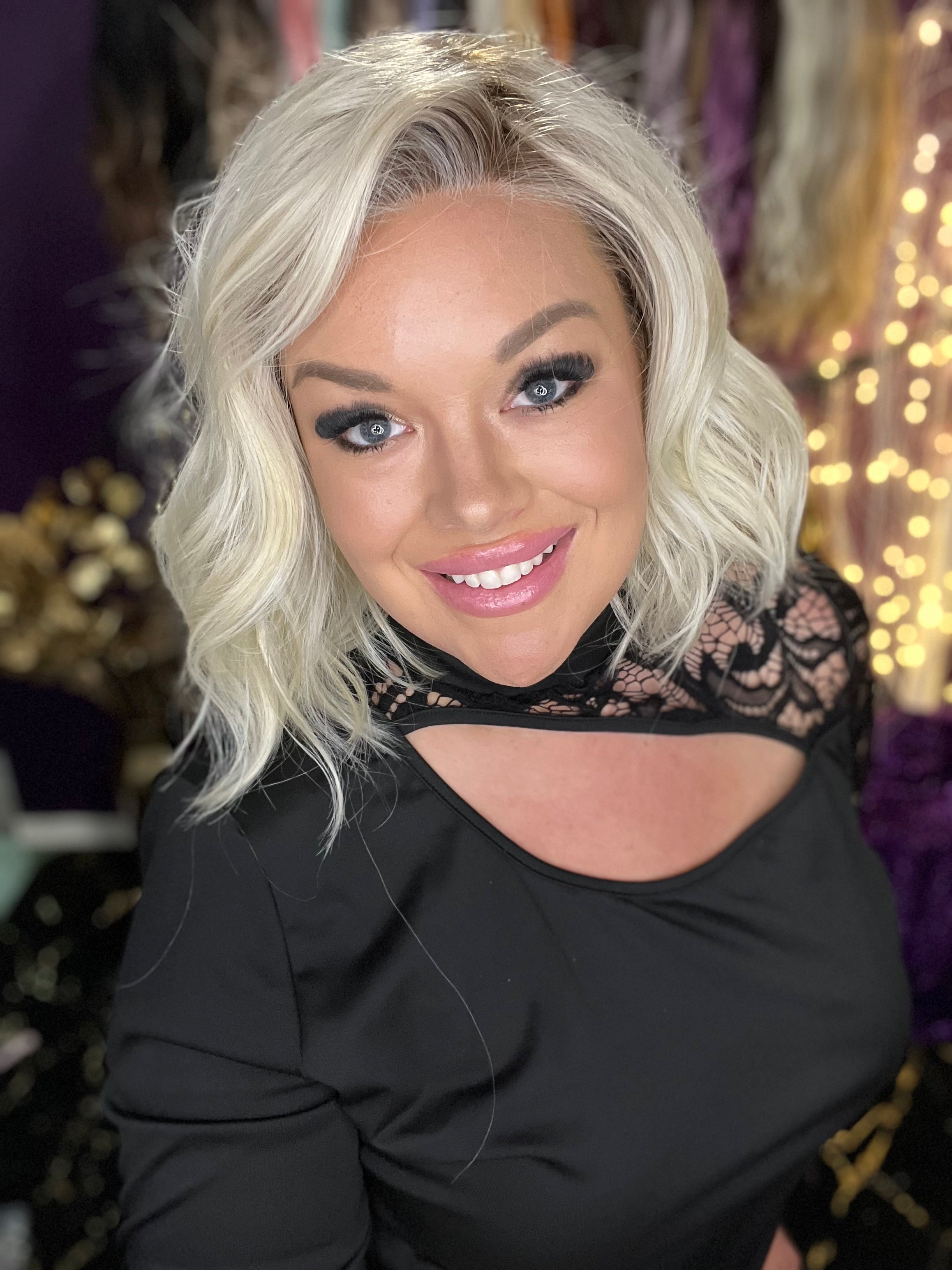 Dee Hollywood Blonde HS Luxury Wig CA1 W4219