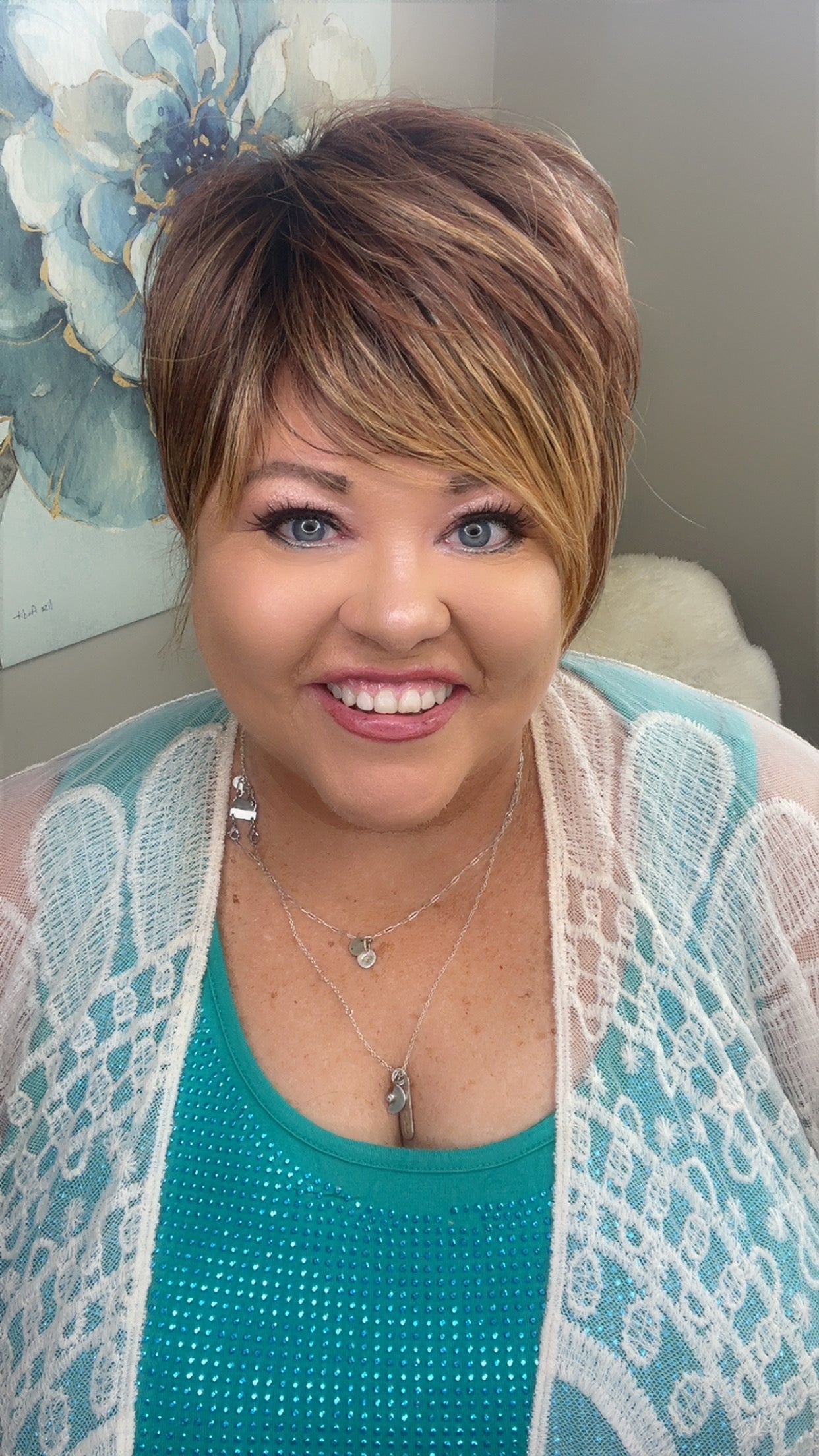Alice – Luxury Wig by Chic Lifestyle Shown in Strawberry Mocha.