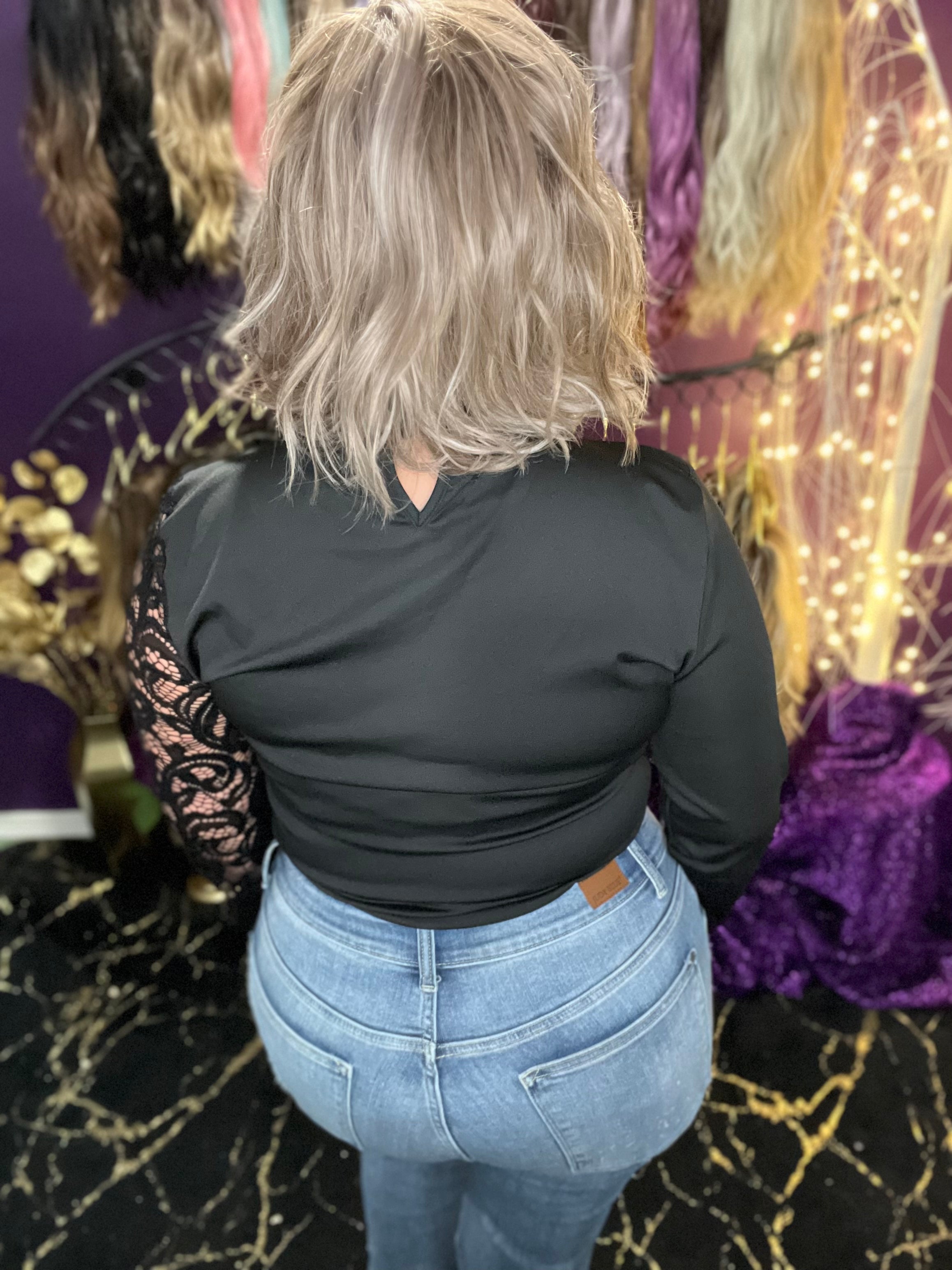 Dee Ash Blonde HS Luxury Wig CA1 W5382