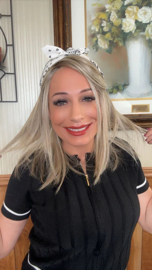 Mindy Smoking Hot Blonde Standard HS Luxury Wig CA1