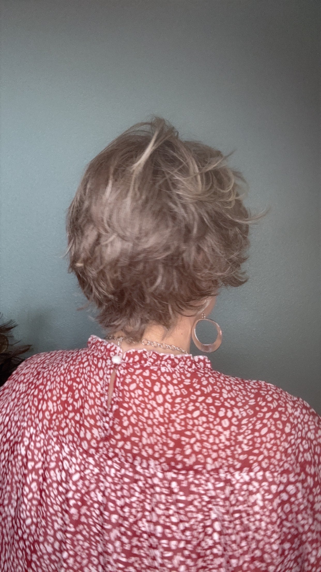 Classic confidence with a playful spark. Morgan blends elegant simplicity with a fresh, breezy spirit — a refined everyday look that’s never boring.