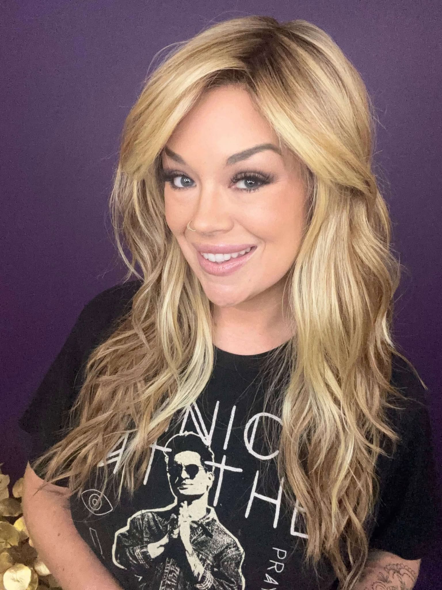 Thea – Luxury Wig by Chic Lifestyle Shown in Endless Summer.