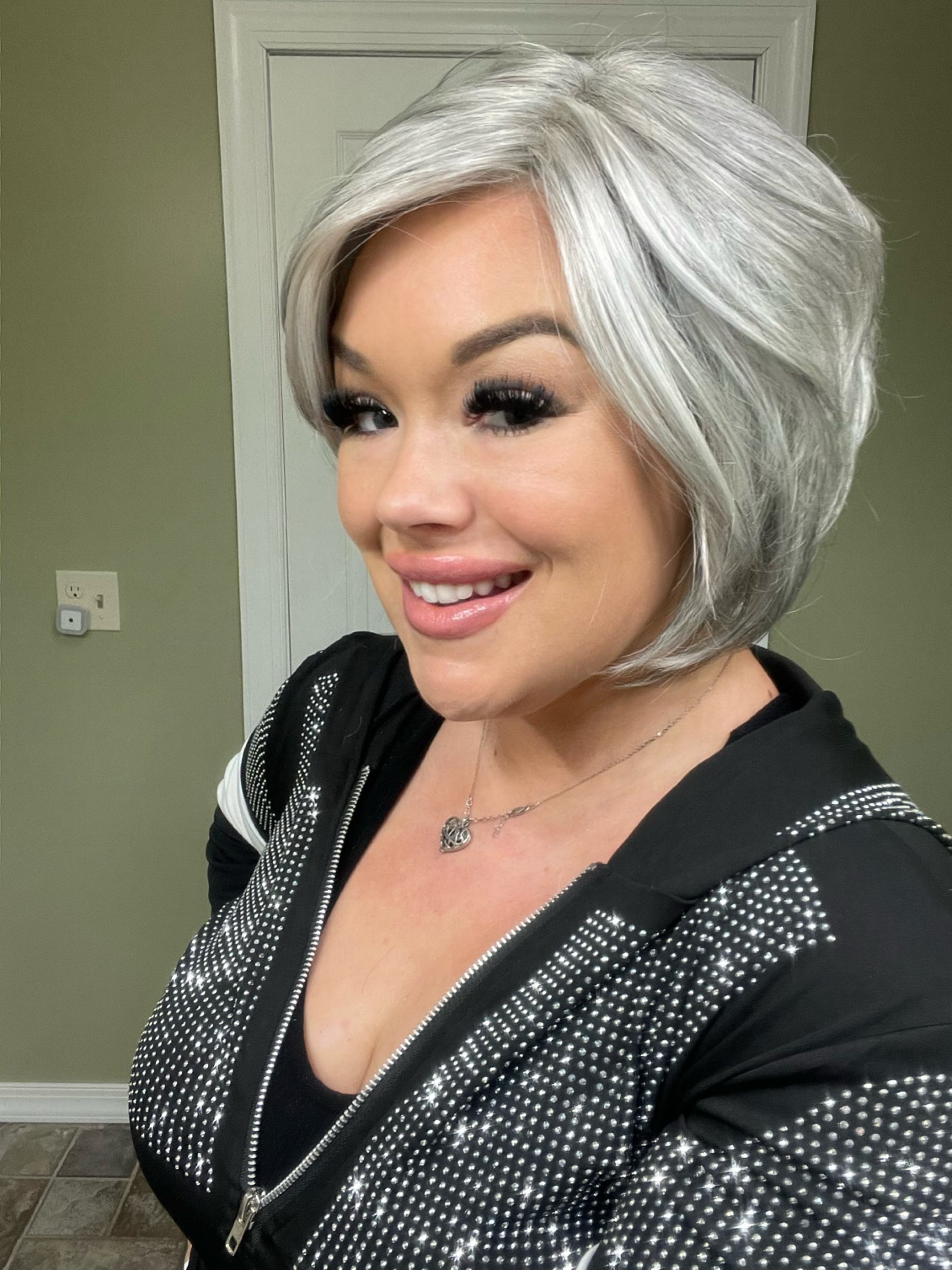 Felicia Silver Grey NHS Luxury Wig IN1 W6162