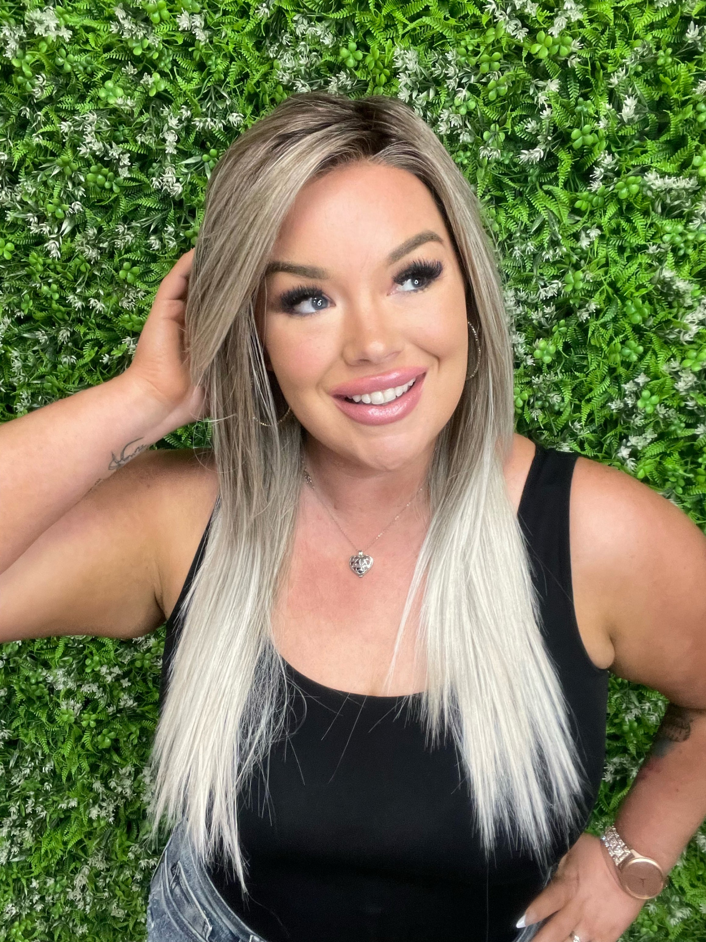 Maggie Ashy Platinum HS Luxury Wig W6133