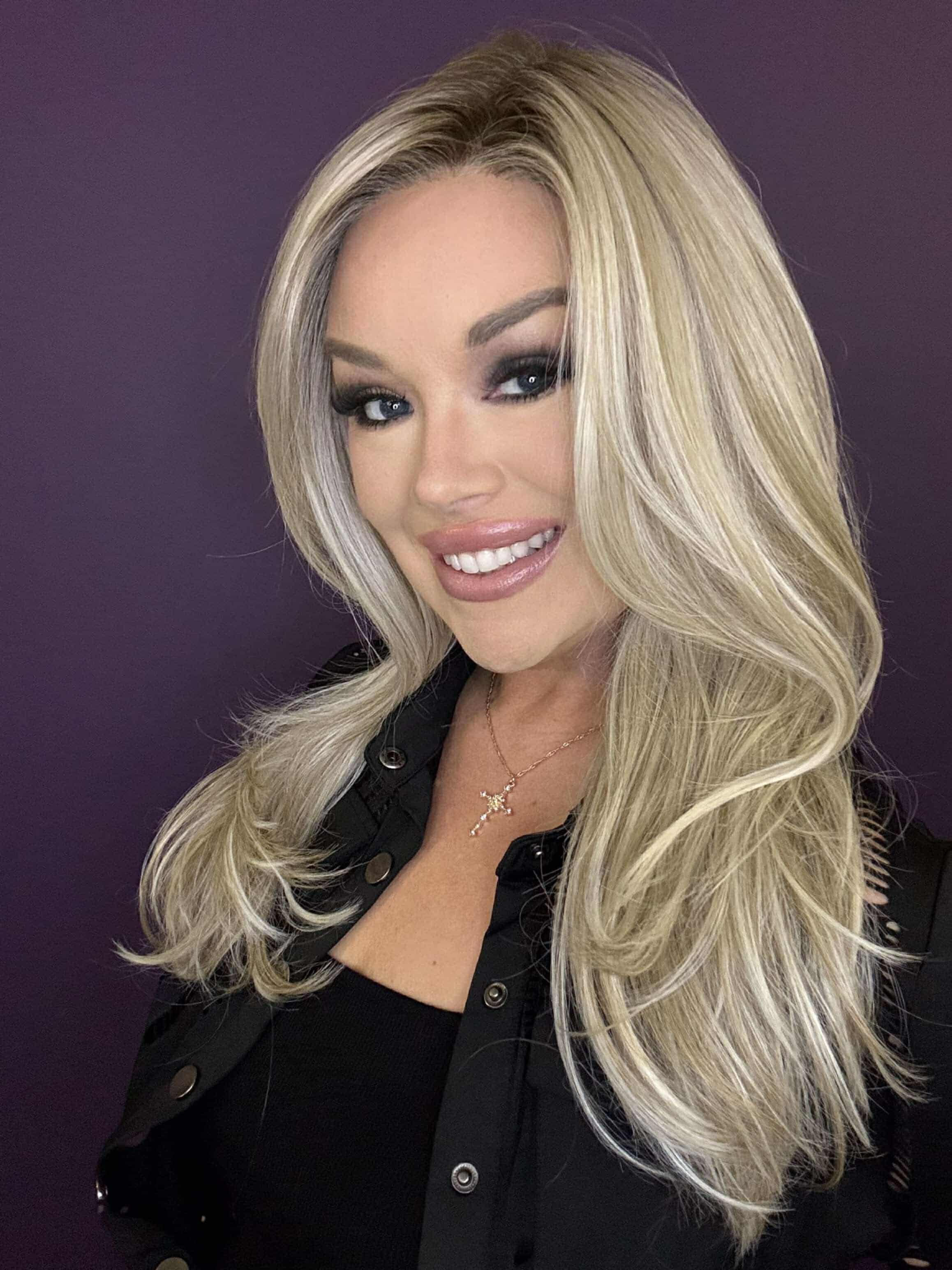Rowena Vanilla Frappe Blonde HS Comfort Luxury Wig CA1