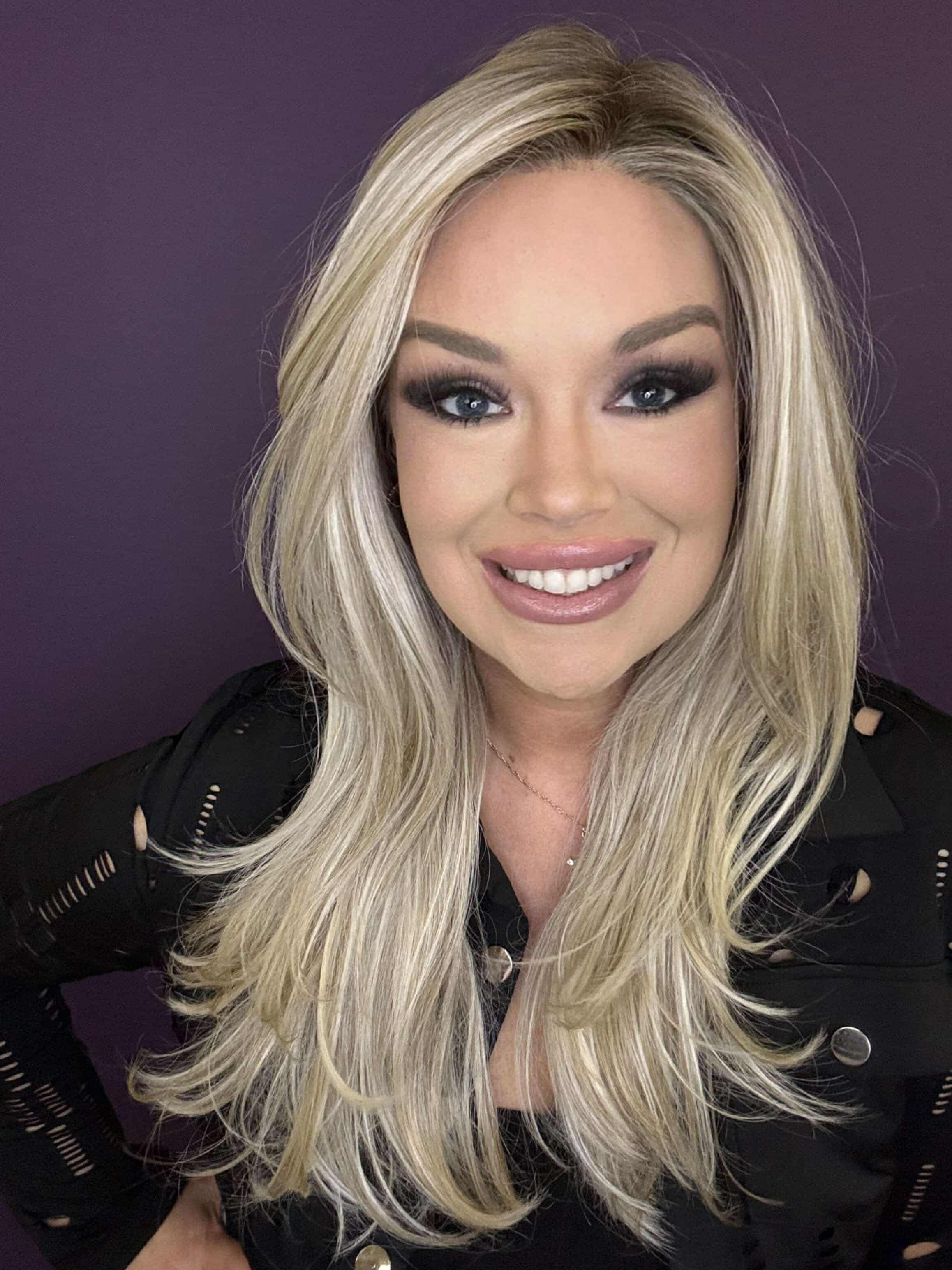 Rowena Vanilla Frappe Blonde HS Comfort Luxury Wig CA1