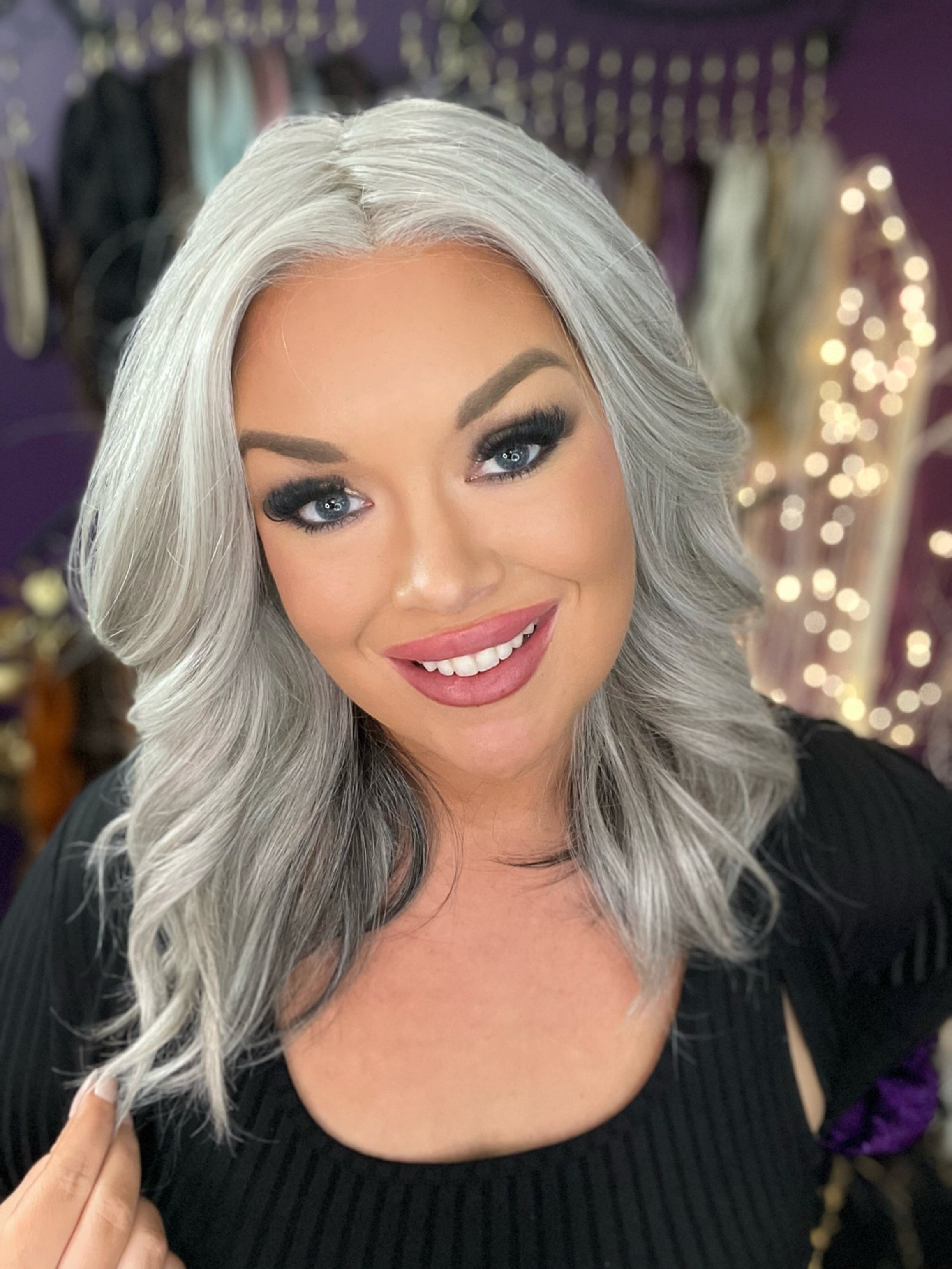 Darcy Glamour Grey Hand-Tied HS Platinum Luxury Wig CA1 W6413