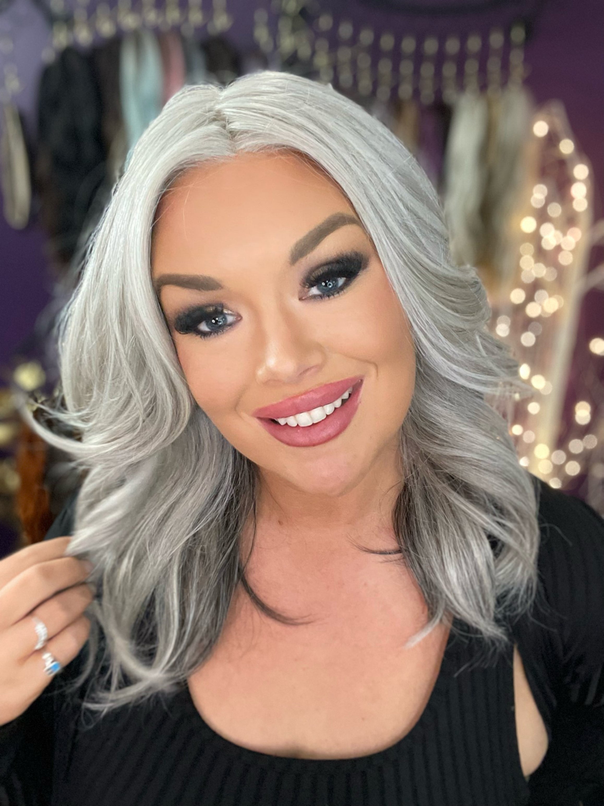 Darcy Glamour Grey Hand-Tied HS Platinum Luxury Wig CA1 W6413