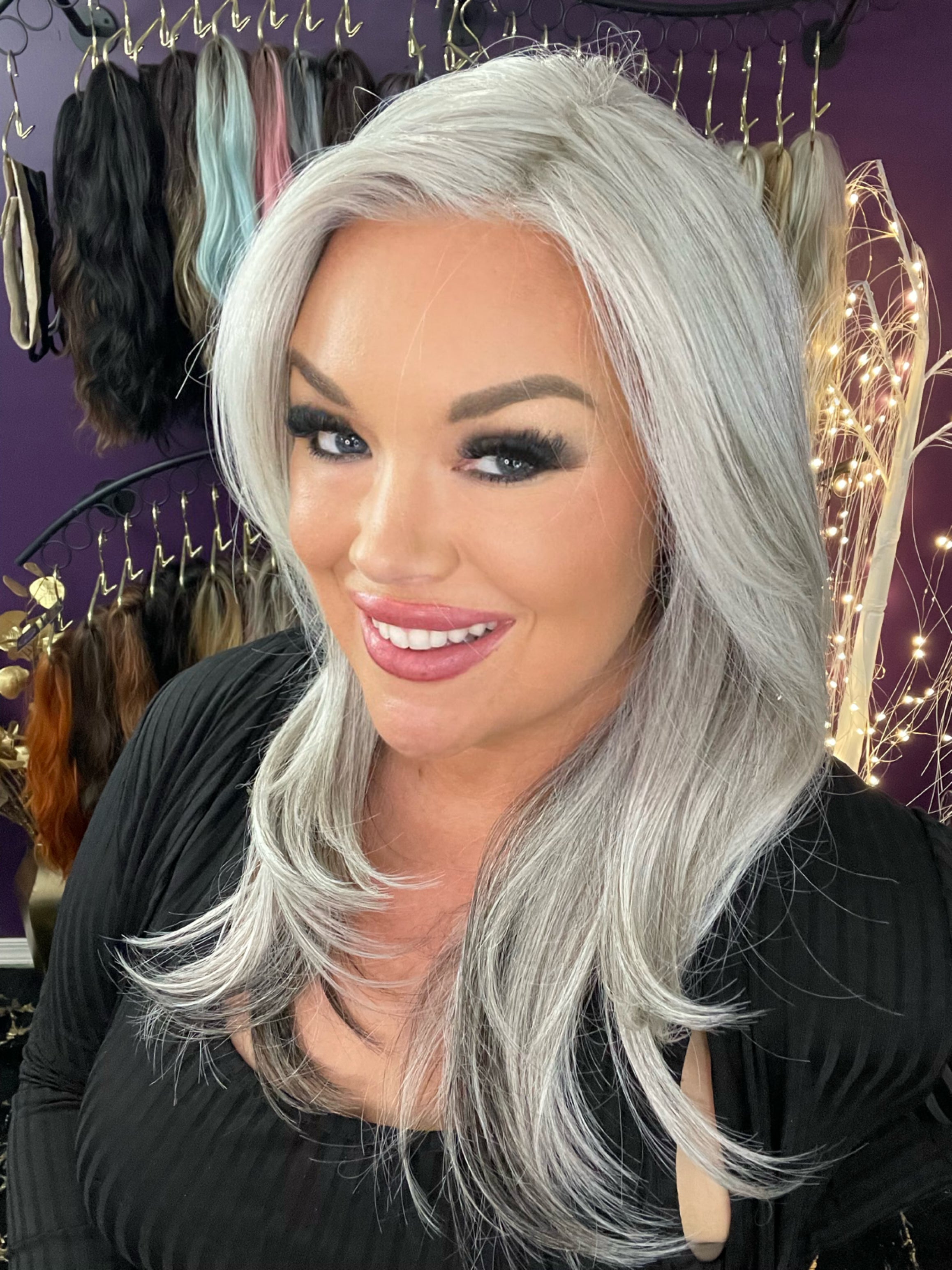 Hannah Glamour Grey Hand-Tied HS Platinum Luxury Wig CA1 W6405