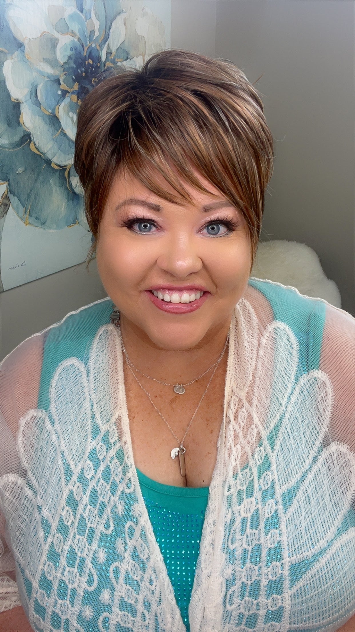 Alice – Luxury Wig by Chic Lifestyle Shown in Vanilla Spice.