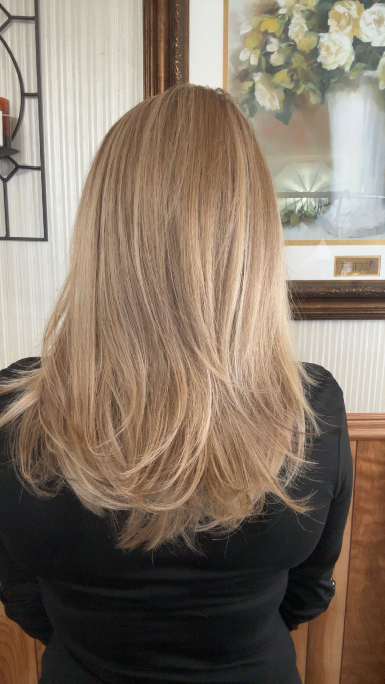 🌟 Vibe
Effortlessly elevated. Amanda is all about soft confidence and graceful structure—perfect for both everyday sophistication and dressier moments.