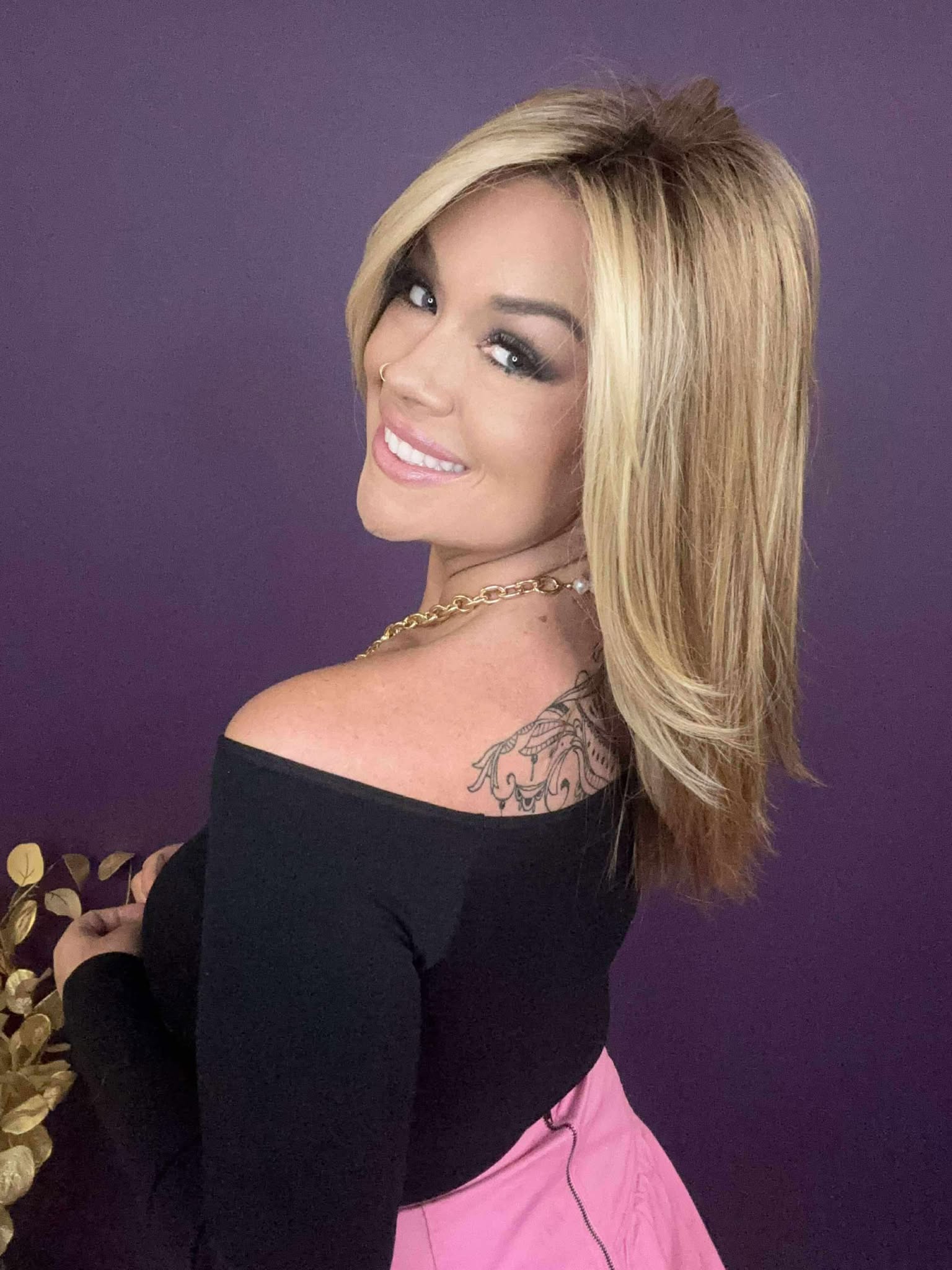 Ciri – Luxury Wig by Chic Lifestyle Shown in Endless Caribbean Sunset