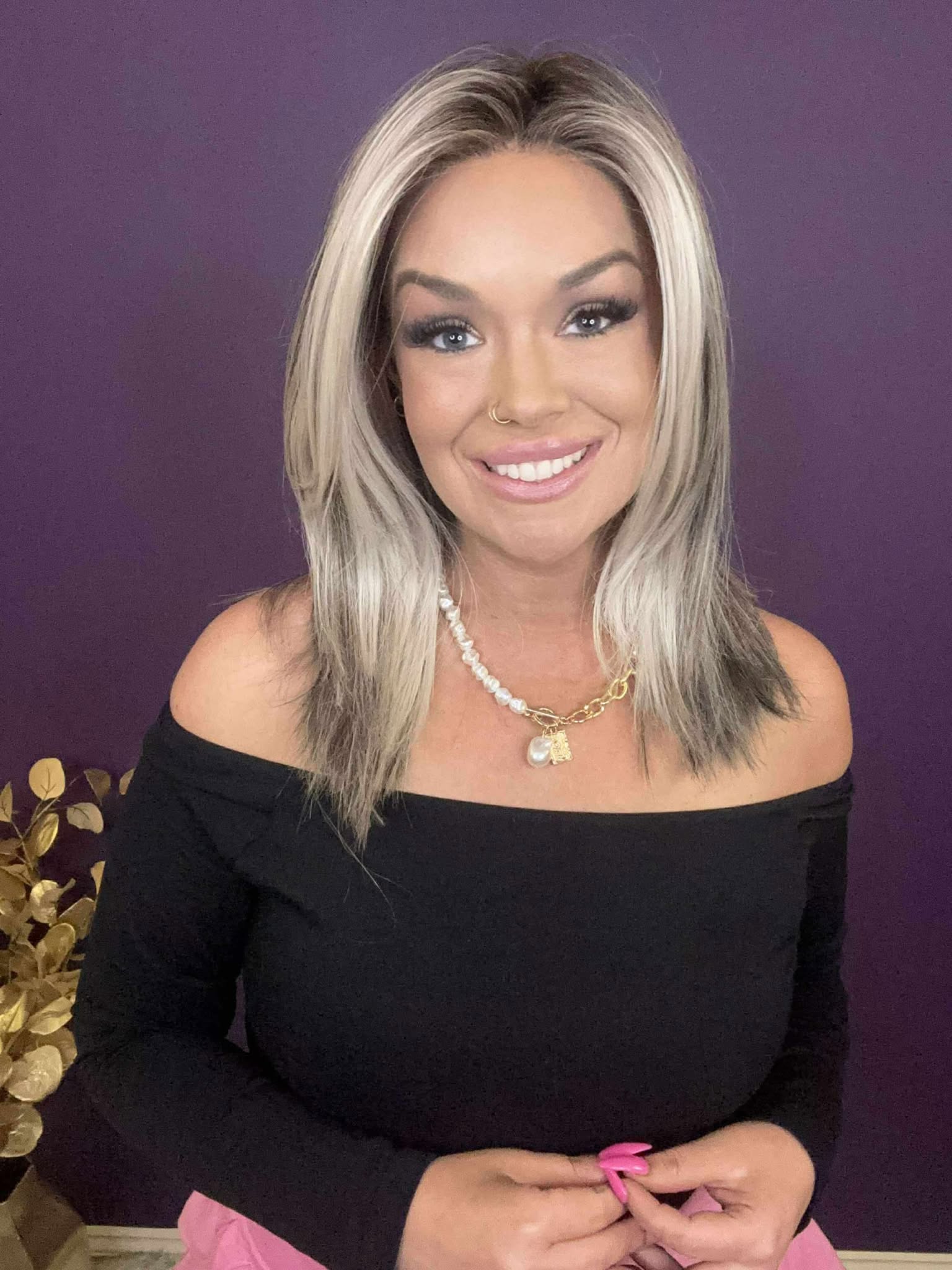 Ciri – Luxury Wig by Chic Lifestyle Shown in Endless Silver Fox.