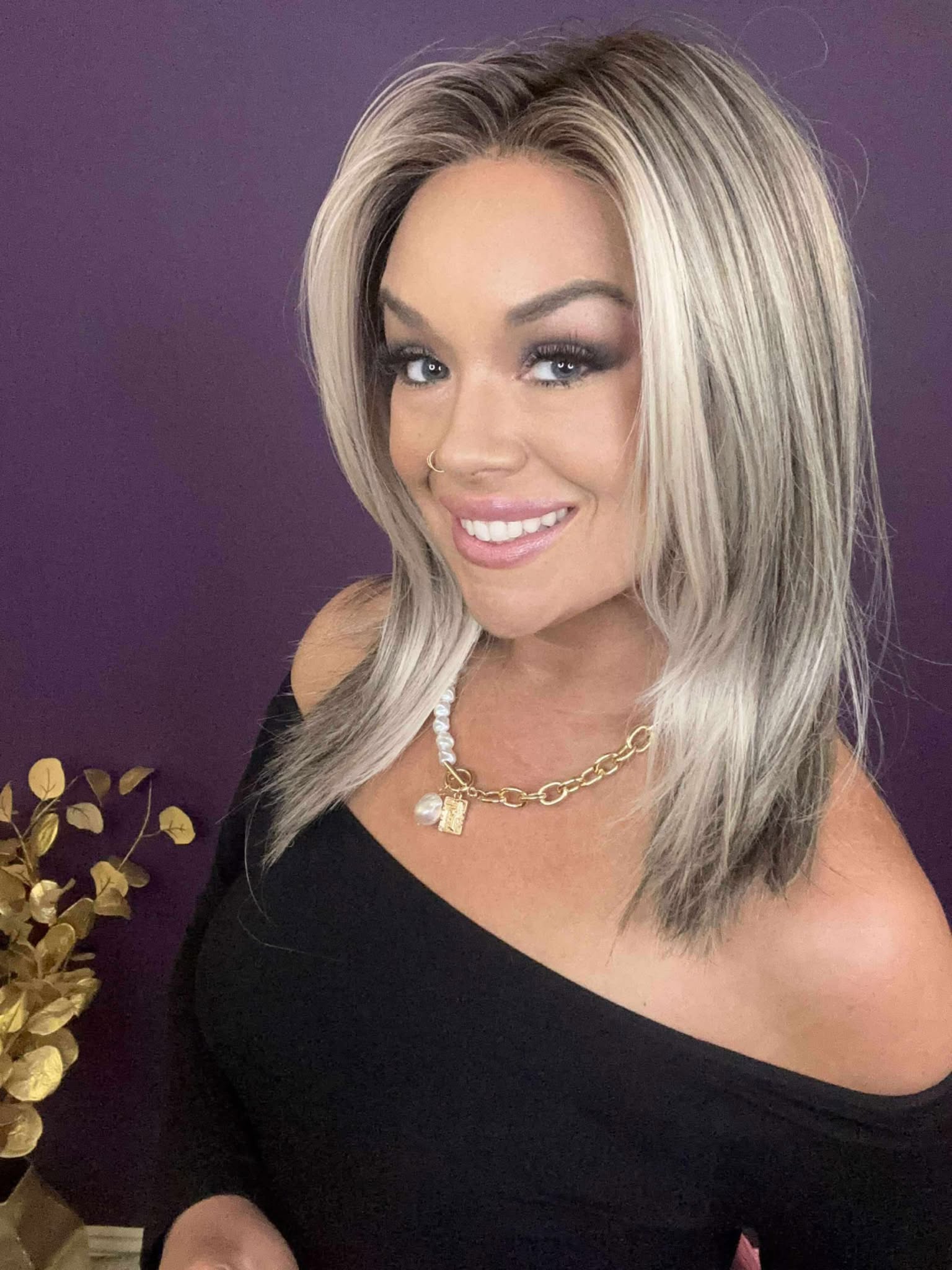 Ciri – Luxury Wig by Chic Lifestyle Shown in Endless Silver Fox.
