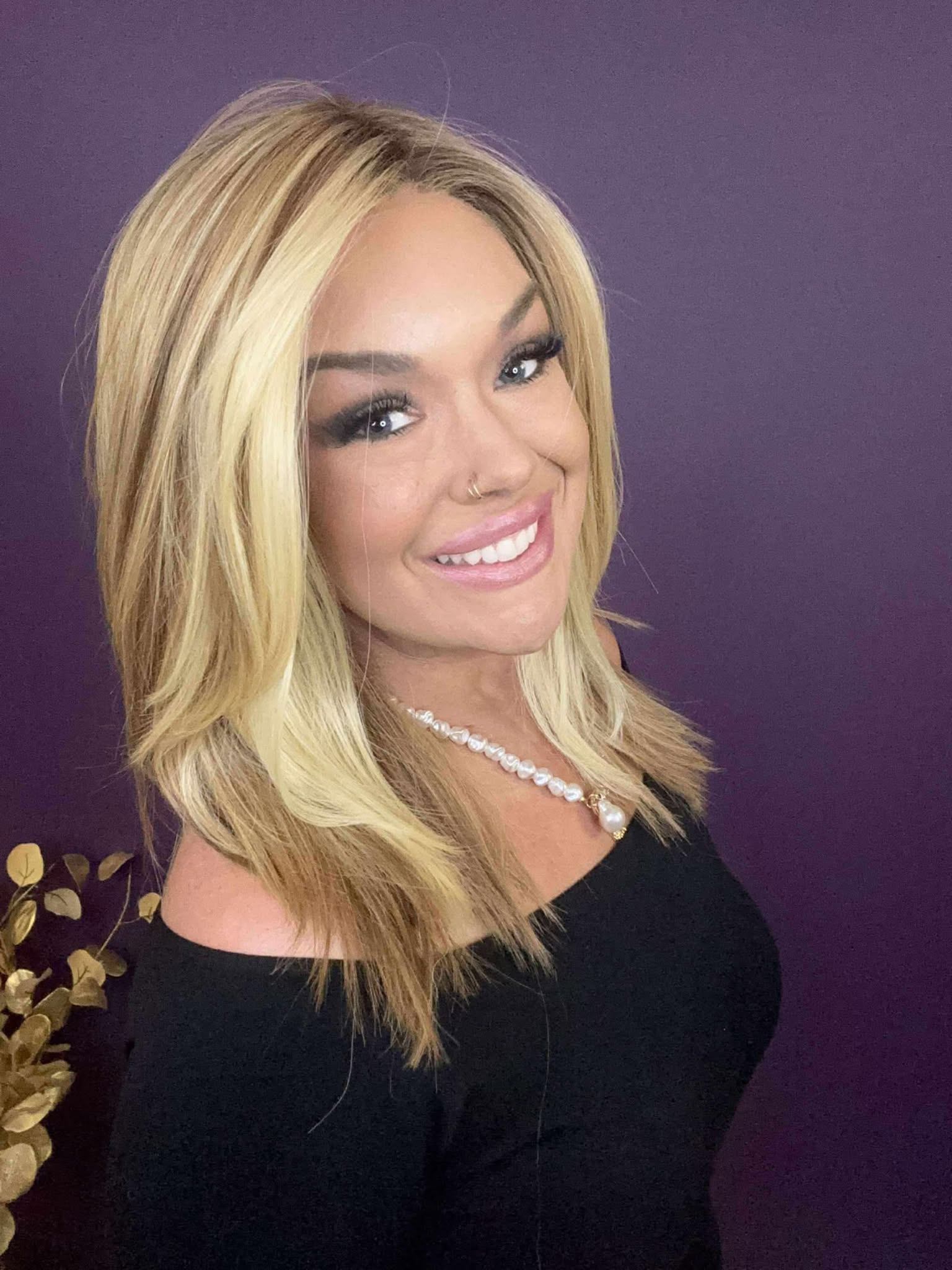 Ciri – Luxury Wig by Chic Lifestyle Shown in Endless Summer.