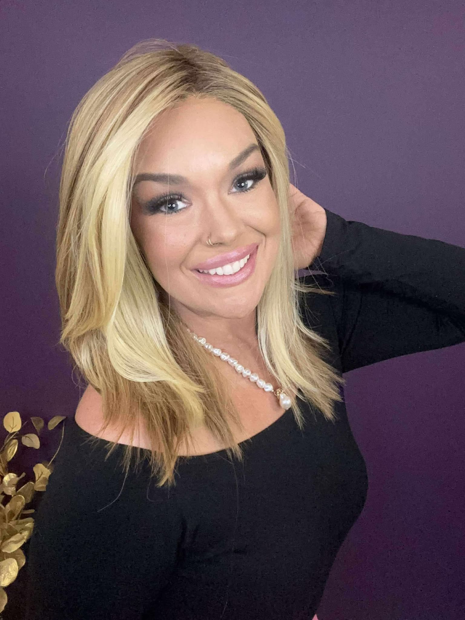 Ciri – Luxury Wig by Chic Lifestyle Shown in Endless Summer.