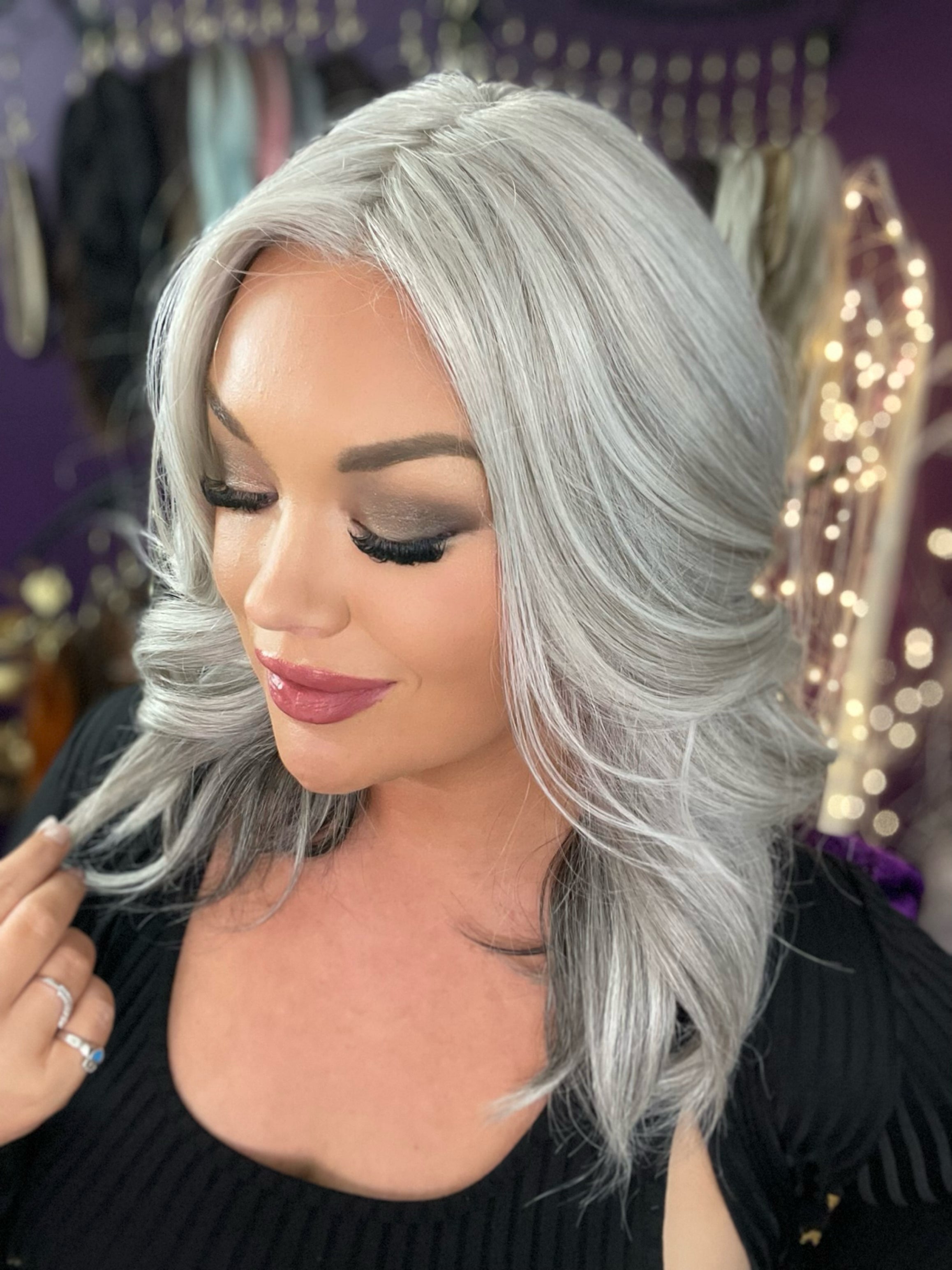 Darcy Glamour Grey Hand-Tied HS Platinum Luxury Wig CA1 W6413