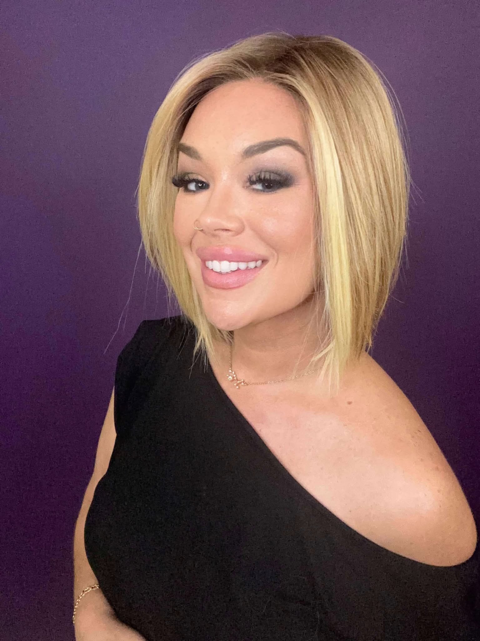 Gabby – Luxury Wig by Chic Lifestyle Shown in Endless Summer.