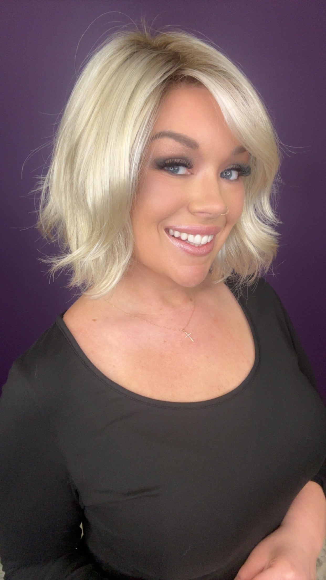 🌟 Vibe
Low-maintenance chic with an artful edge. Sasha brings soft structure with an approachable, airy vibe.