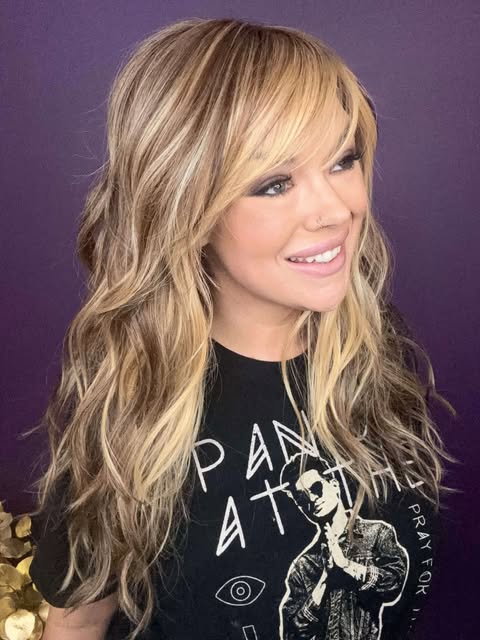 THEA – Luxury Wig by Chic Lifestyle Shown in Endless Vanilla Spice.
