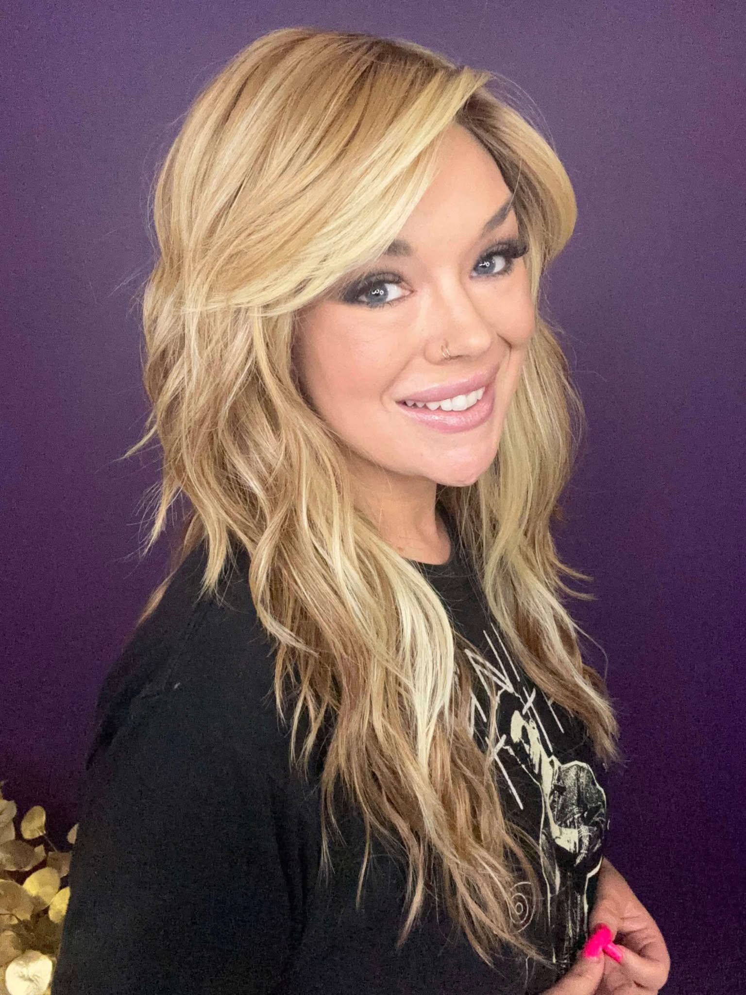 Thea – Luxury Wig by Chic Lifestyle Shown in Endless Summer.