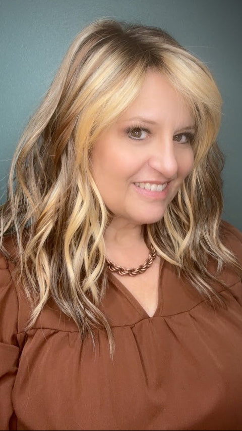 Tina – Luxury Wig by Chic Lifestyle Shown in Endless Vanilla Spice.