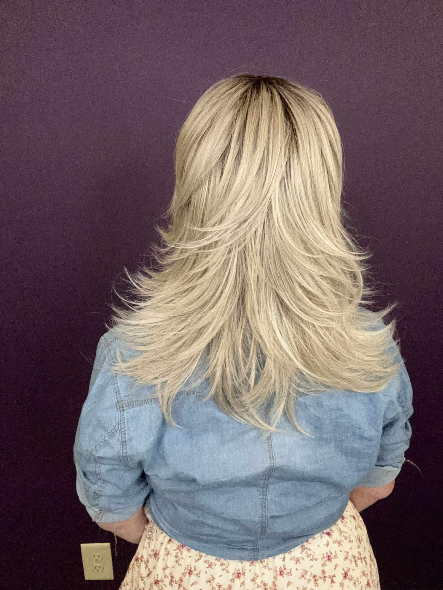 Violet – Luxury Wig by Chic Lifestyle Shown in Frosted Blonde.