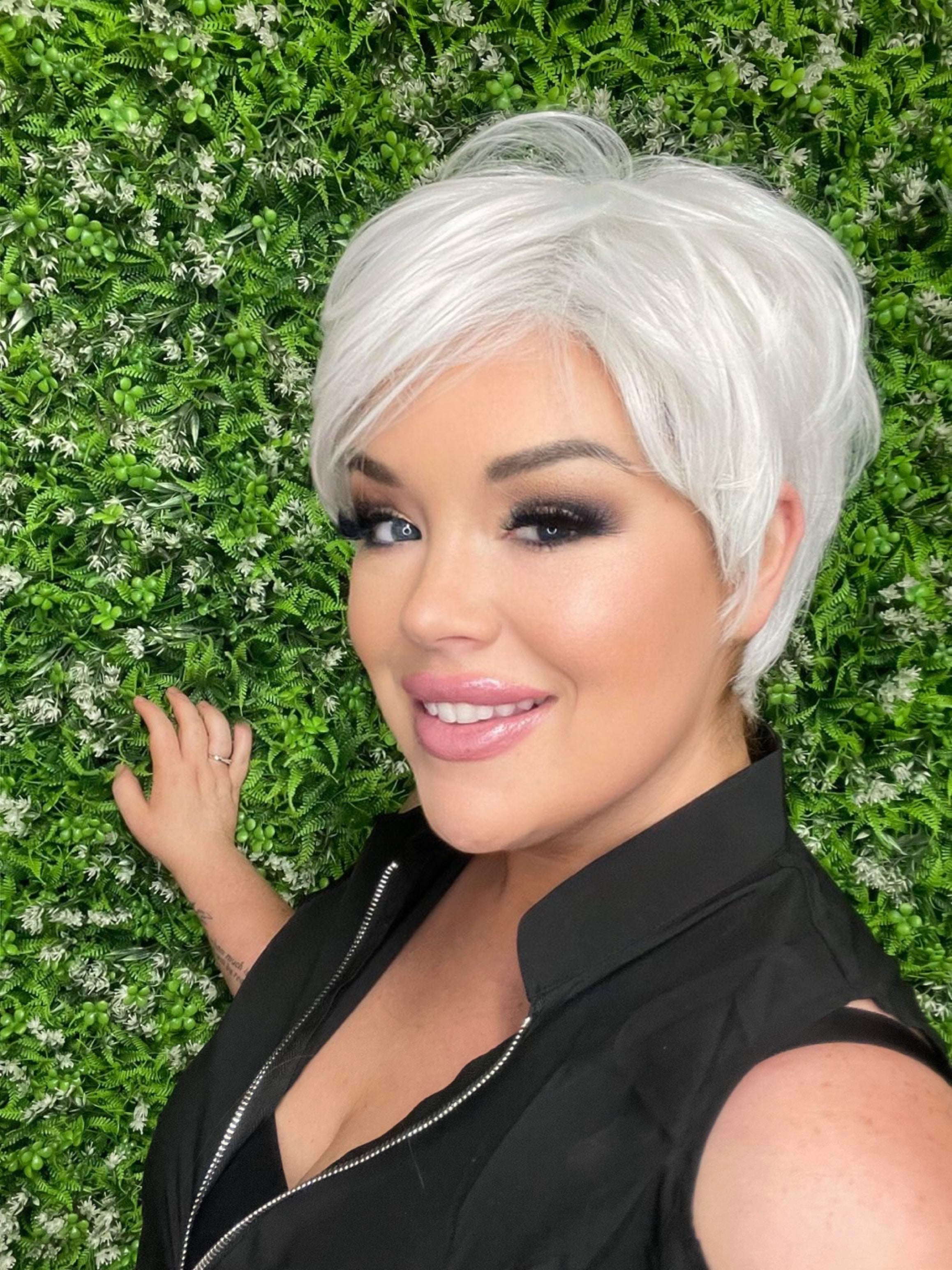 Gia Pearl White HS Luxury Wig FL1 W5810