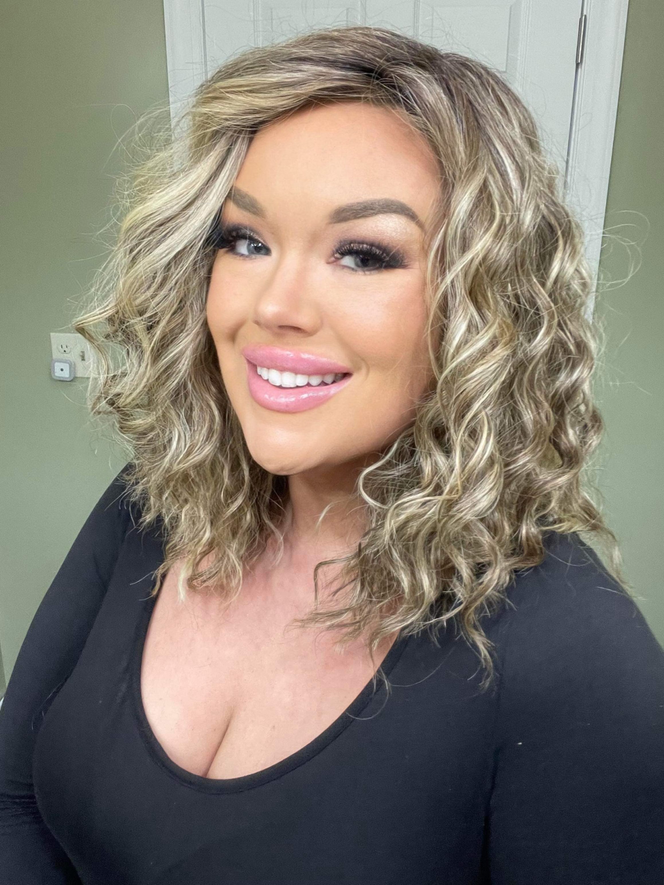 Stacy Seduction Blonde HS Luxury Wig CA1 W5818