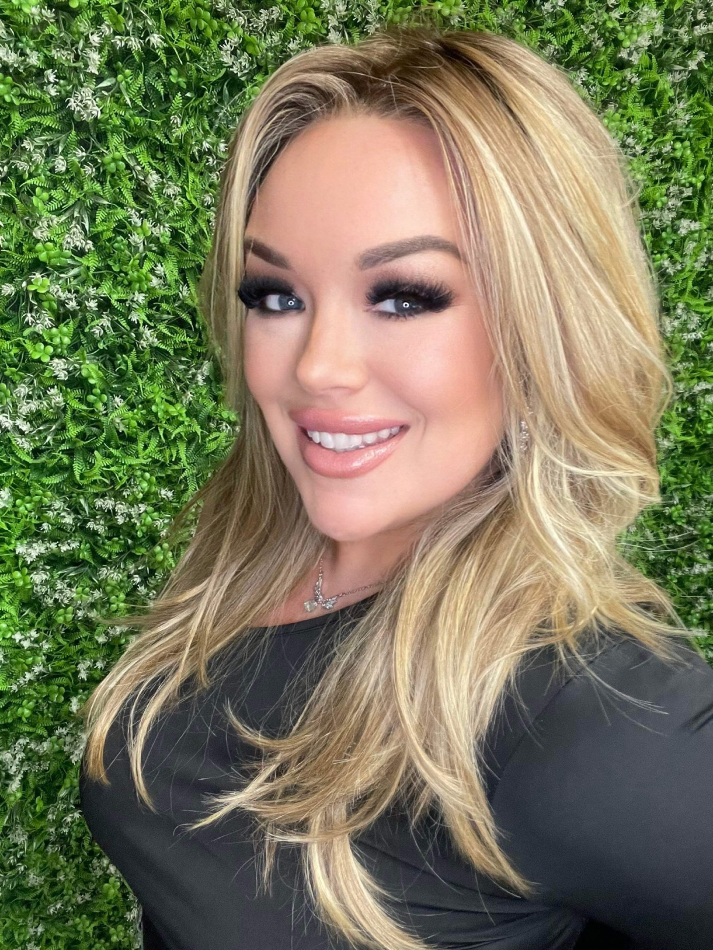 Bridgette Summer Blonde HS Luxury Wig FL1 W4321