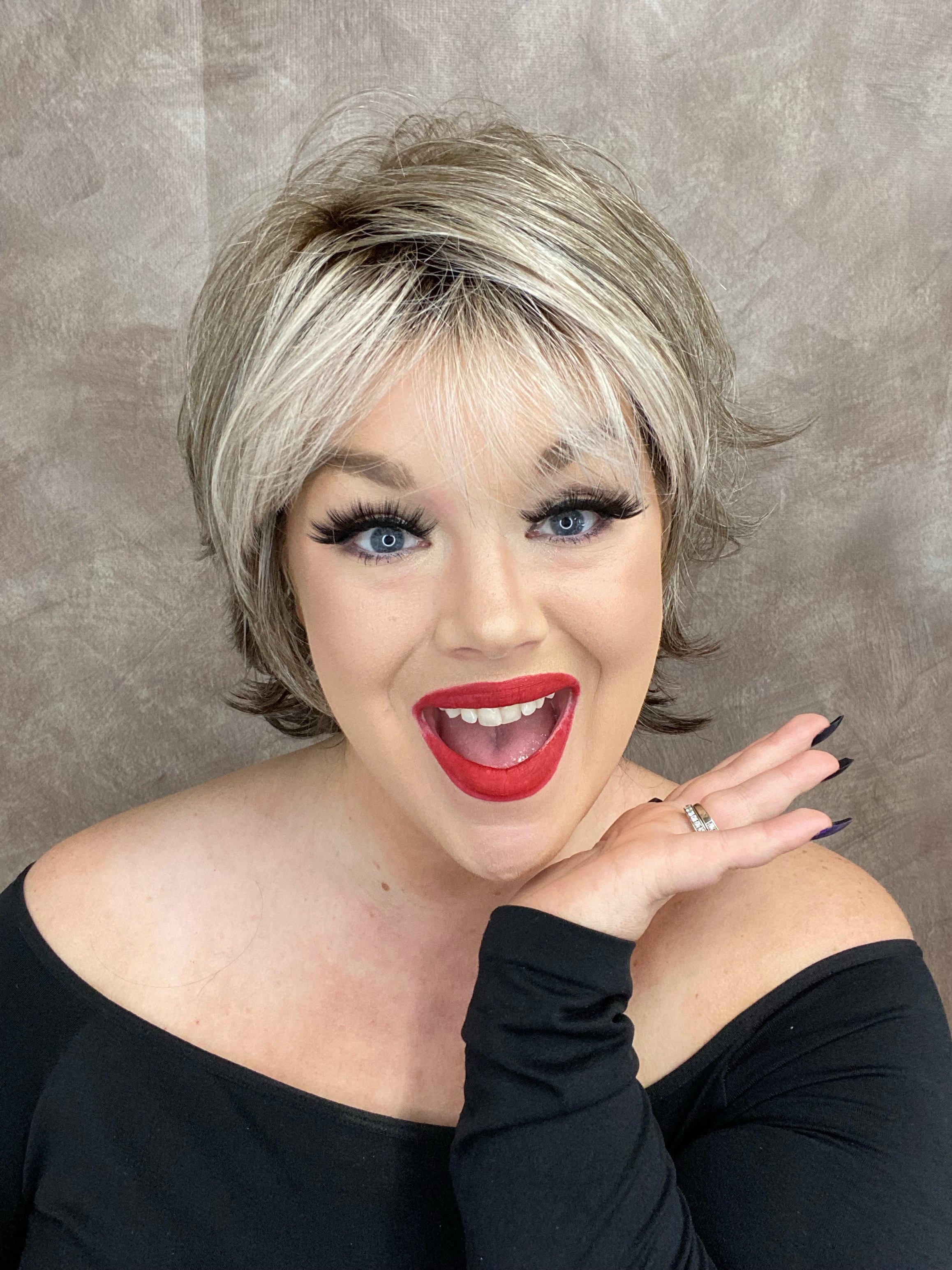 Nia Silver Fox HS Premium Luxury Wig FL1 W4817